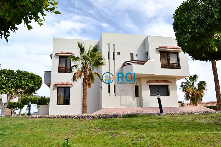 Beachfront Villa For Sale In Hurghada